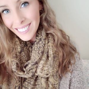 Meet your Posher, Brittney